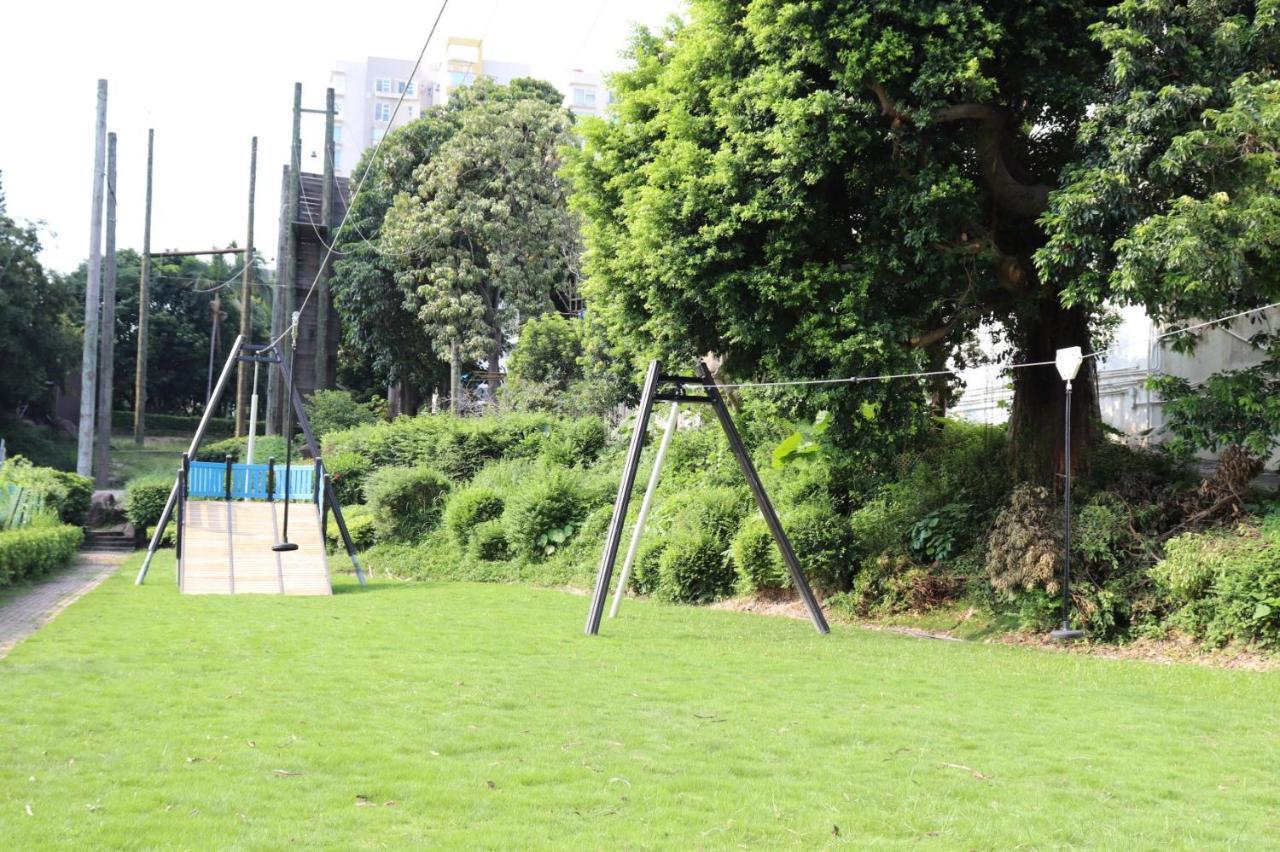 Hong Kong Gold Coast Hotel Экстерьер фото The old goalposts at the former stadium