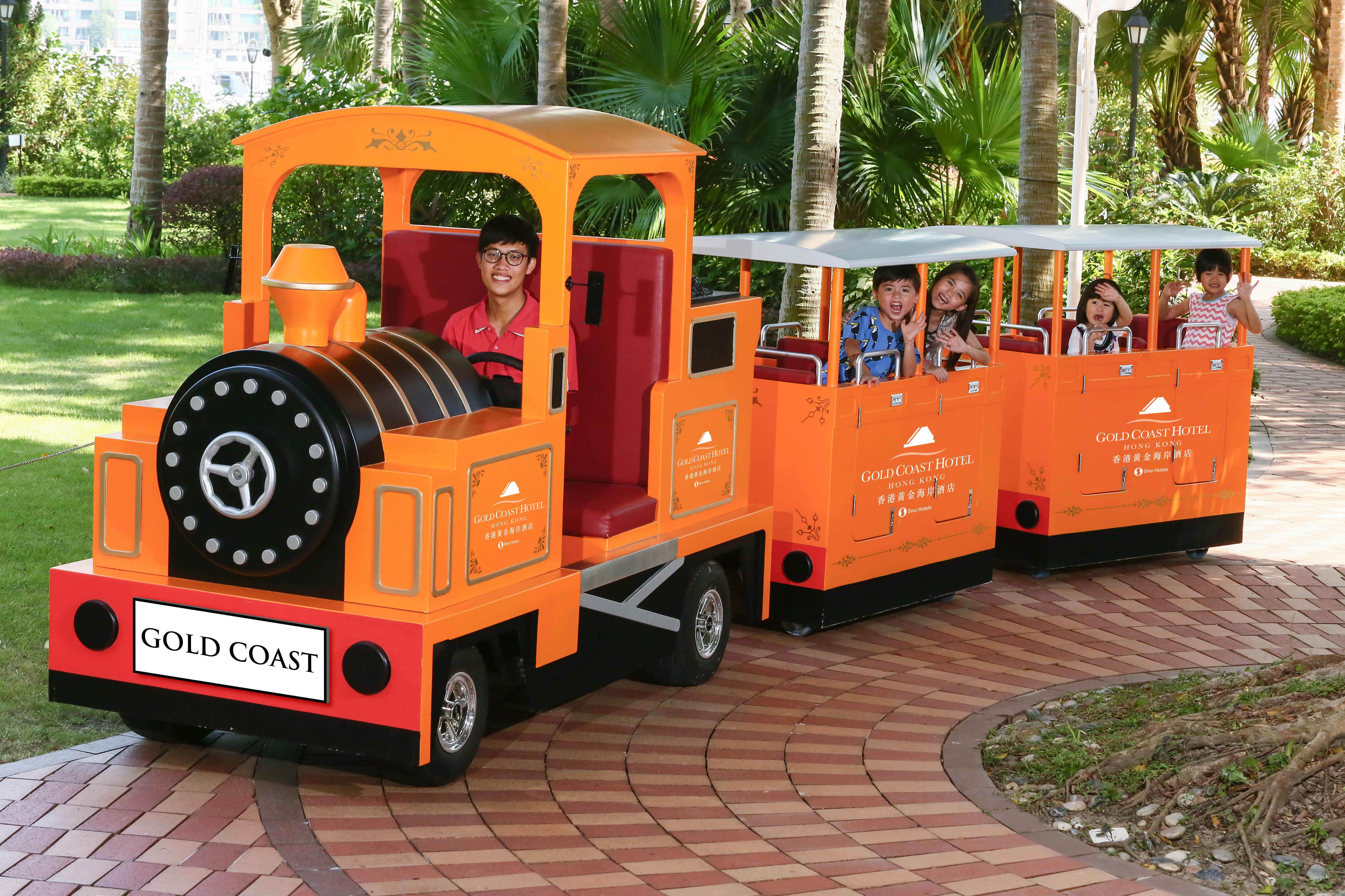 Hong Kong Gold Coast Hotel Экстерьер фото The Gold Coast Family Train