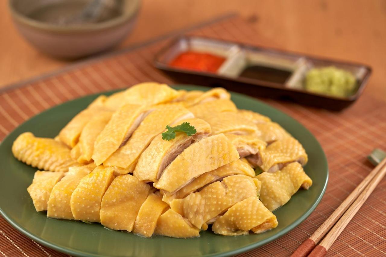 Hong Kong Gold Coast Hotel Экстерьер фото Chicken rice