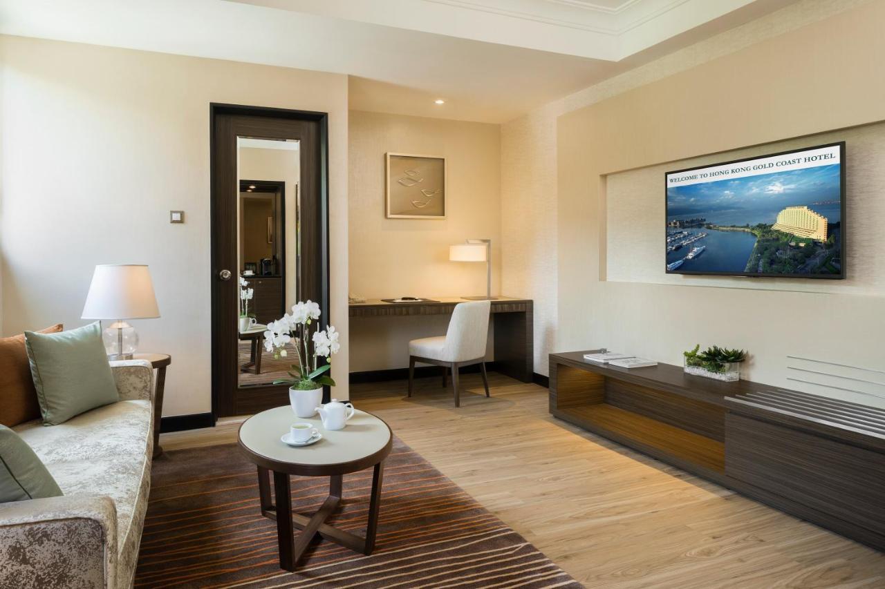 Hong Kong Gold Coast Hotel Экстерьер фото Living room