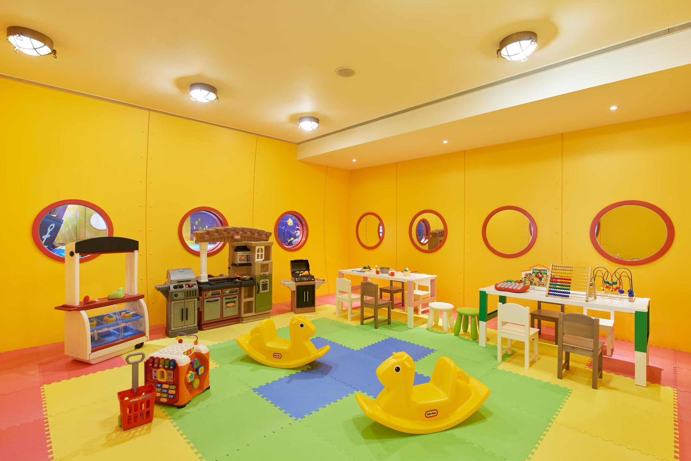 Hong Kong Gold Coast Hotel Экстерьер фото The Children's Club at the Conrad Maldives