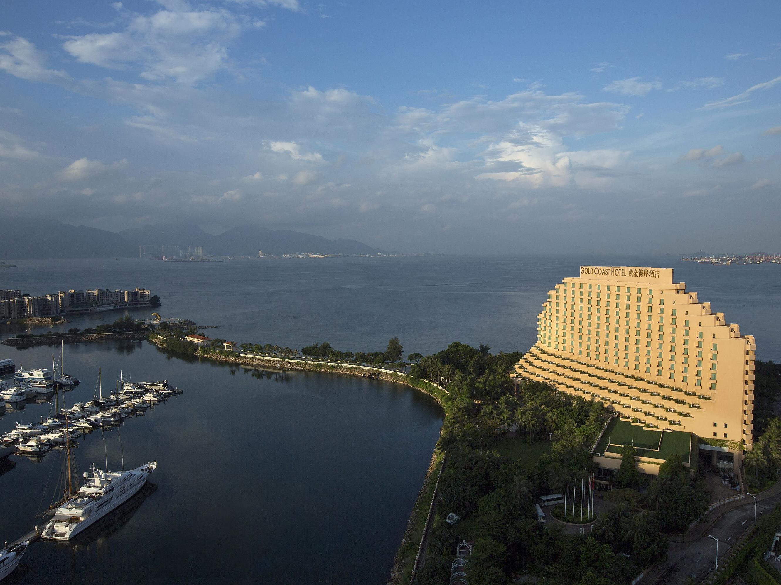 Hong Kong Gold Coast Hotel Экстерьер фото The InterContinental Hong Kong
