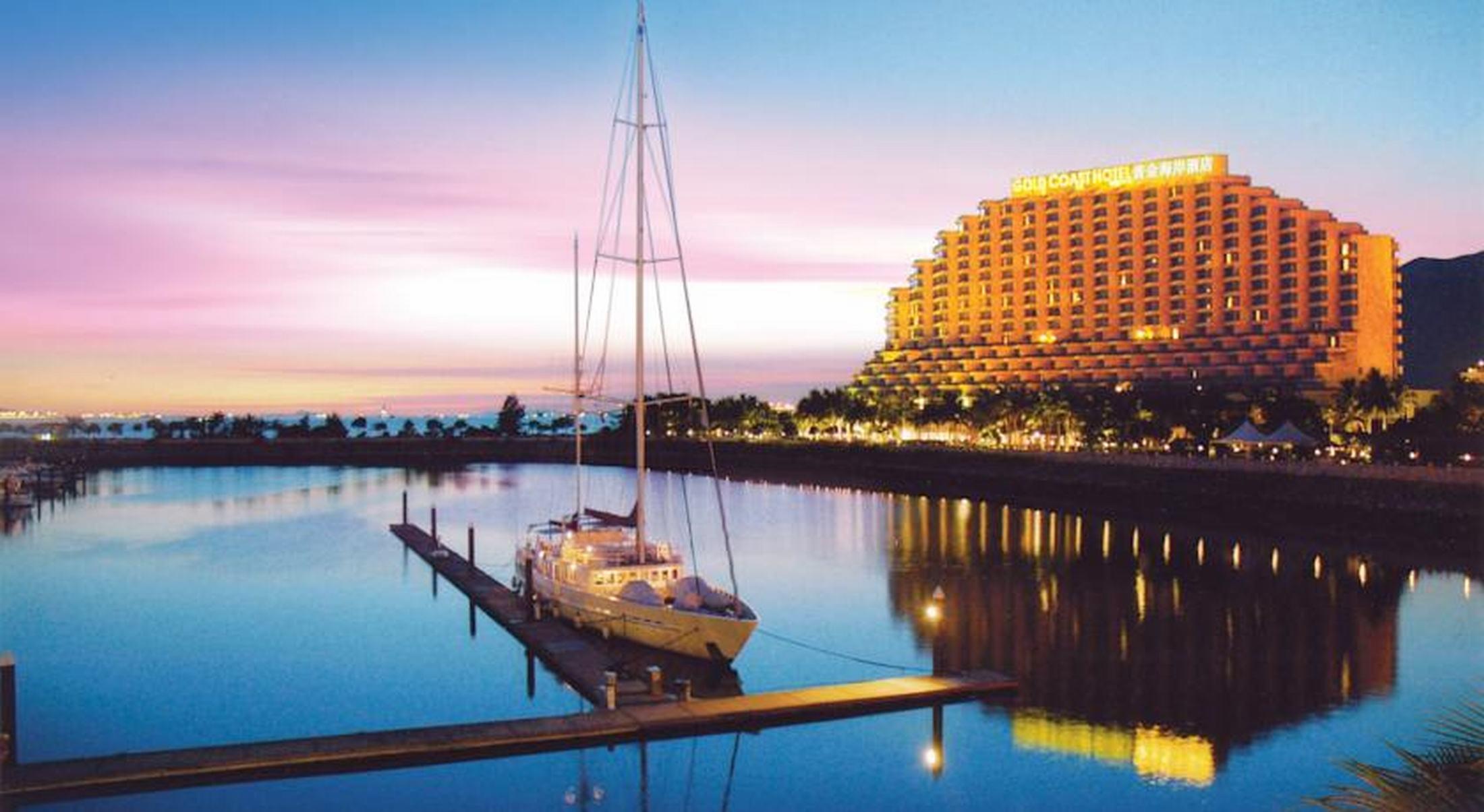 Hong Kong Gold Coast Hotel Экстерьер фото The Royal Cliff Beach Hotel