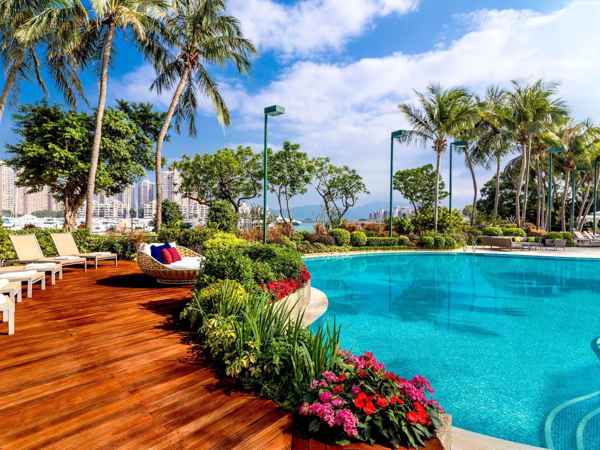 Hong Kong Gold Coast Hotel Экстерьер фото The pool at the Westin